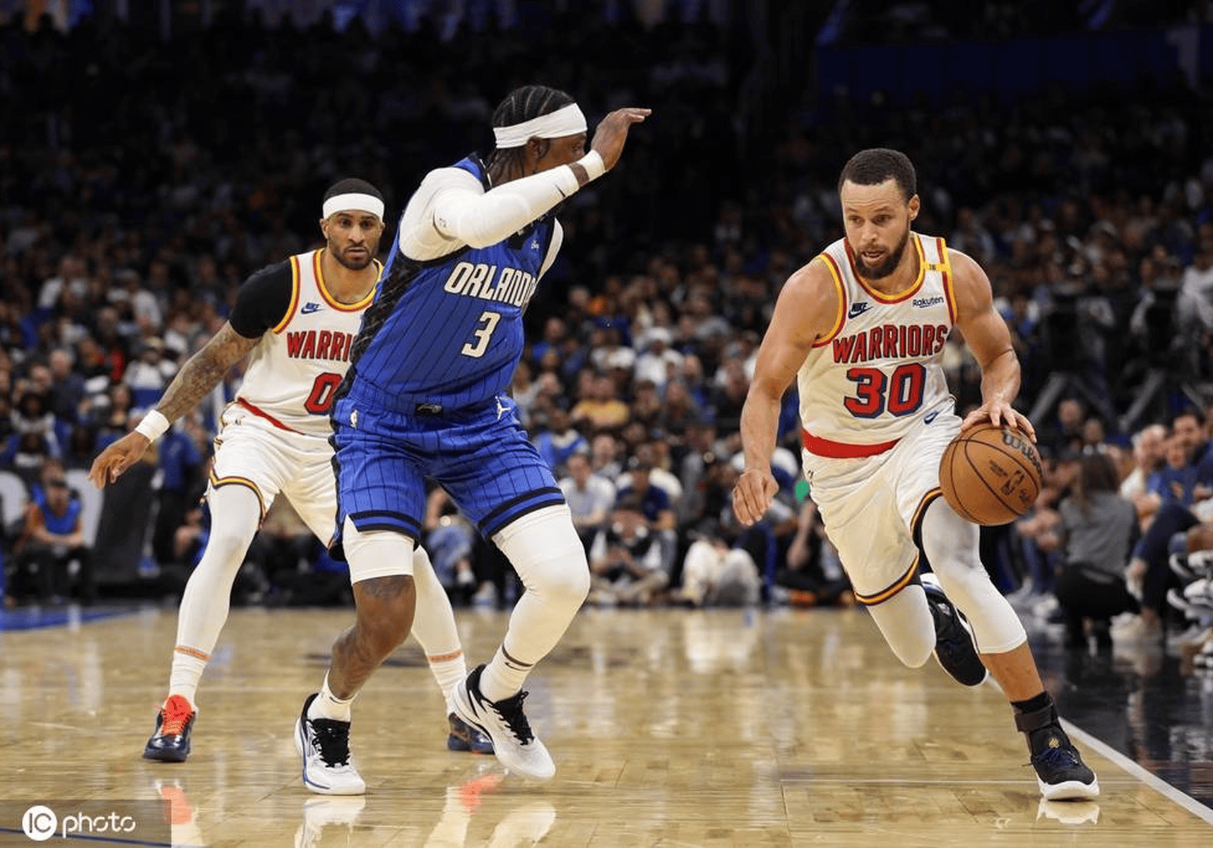 开云网页版注册登录包含险胜引爆全场！，库里意外战胜巴黎圣日耳曼全场沸腾不已的词条